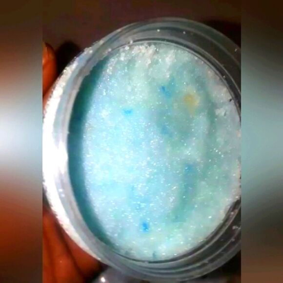 HAND CRAFTED Blueberry Emulsifying sugar scrub - Picture 3 of 10